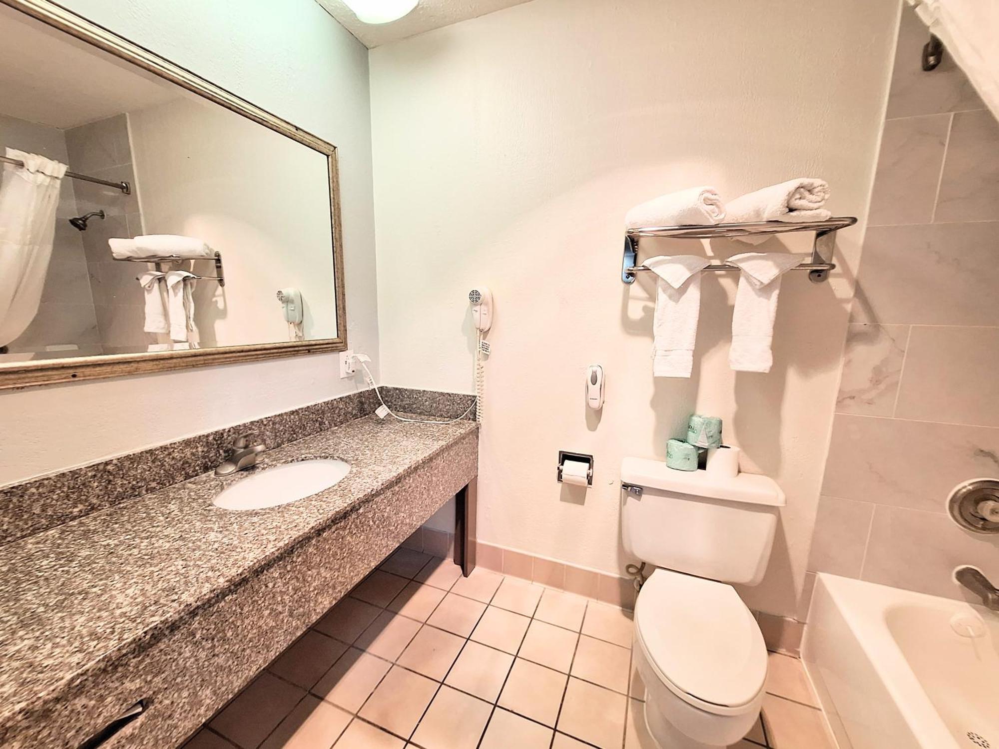 Garnet Waterfront Hotel Indianapolis Ngoại thất bức ảnh